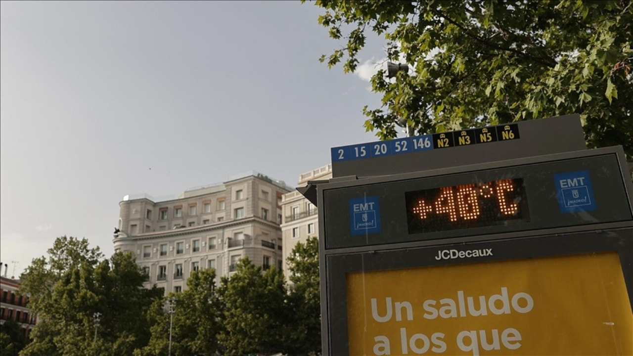 Avrupa’da sıcak hava dalgası: 2 ülkede 1700’den fazla can kaybı