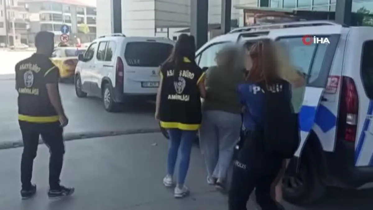 İzmir’de fuhuş operasyonunda 2 kadın tutuklandı