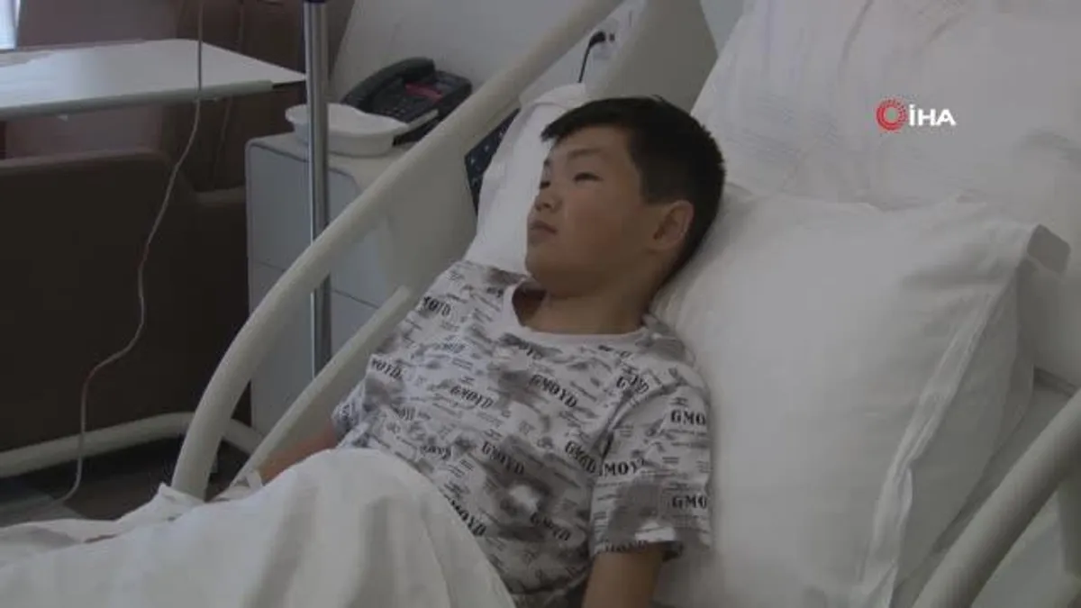 Kırgızistan’a sempozyum için giden Türk hekim, kalp hastası çocuğa şifa oldu
