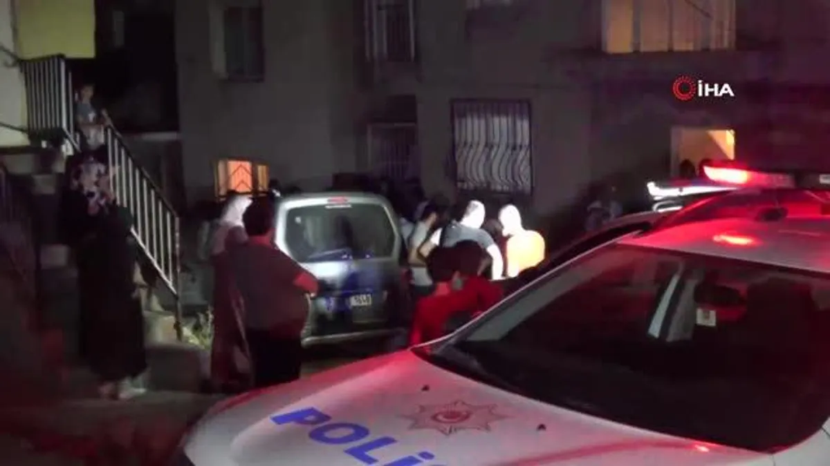 Son dakika haberleri | Kavgaya müdahale ederken 2 metre yükseklikten düşen polis yaralandı