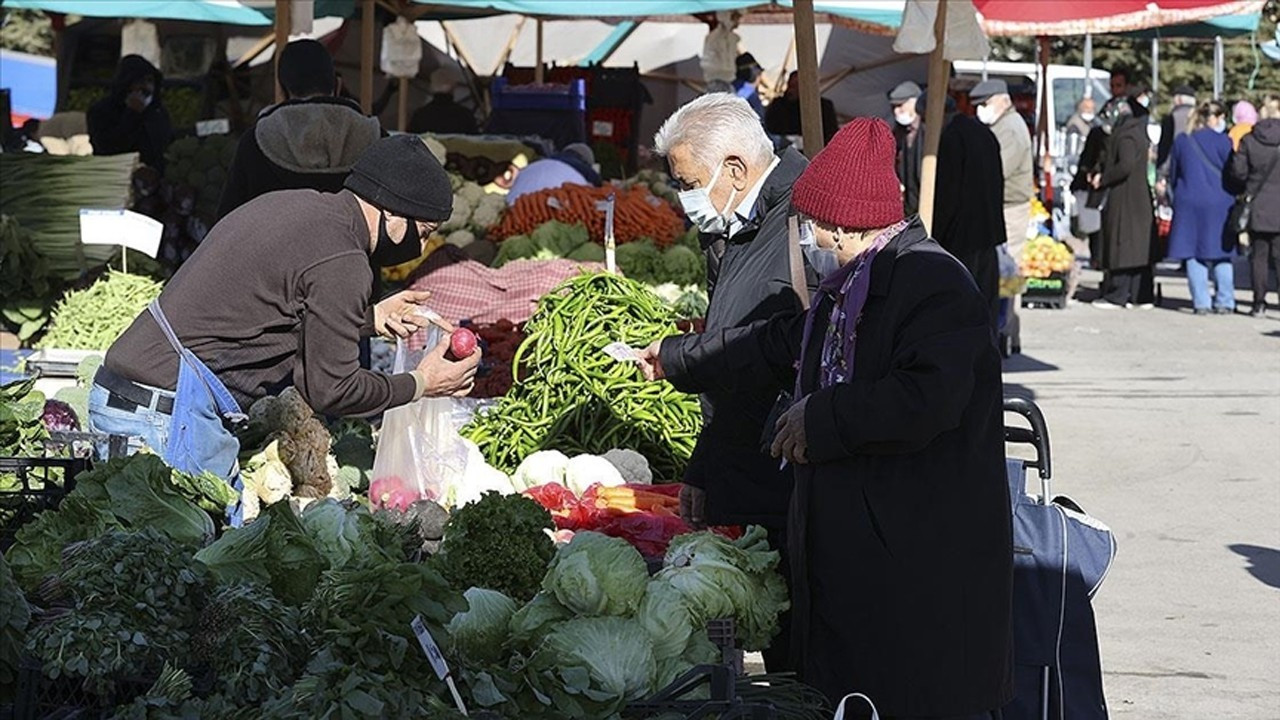 DİSK-AR: En yoksul gelirlinin gıda enflasyonu yüzde 140