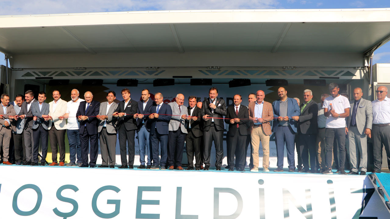 Oltu’da Türkiye’nin ilk cağ kebabı fabrikası törenle açıldı