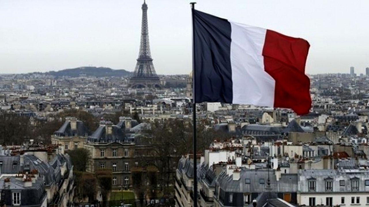 Fransa’dan vatandaşlarına İran’ı bir an önce terk etme çağrısı