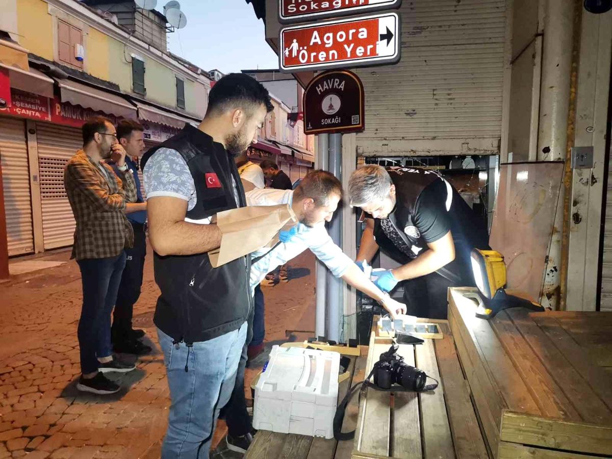 İzmir haberleri! İzmir Kemeraltı Çarşısı’nda kuyumcu soygunu