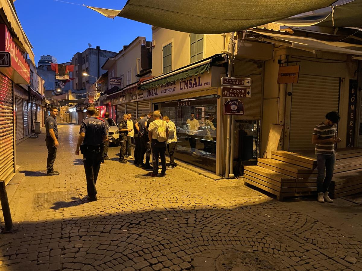 İzmir haberleri! İzmir’de kuyumcu soyuldu