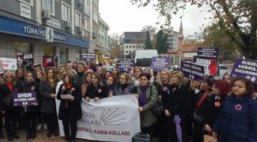 CHP’li kadınlar 25 Kasım için meydanlarda