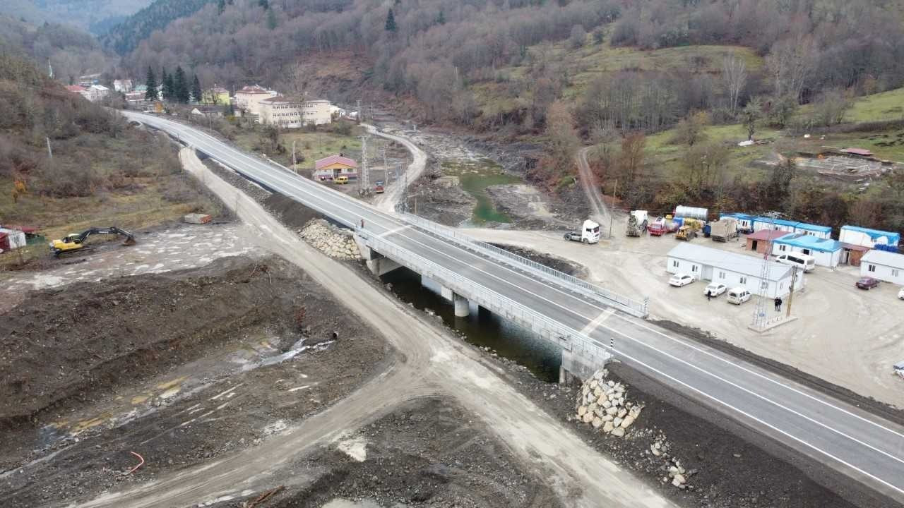 Selde zarar gören 5 köprü trafiğe açıldı