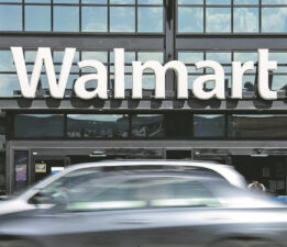 ABD’de zam yarışı: Walmart’dan saatlik asgari ücrete zam
