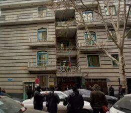 Tahran’da Azerbaycan Büyükelçiliği’ne saldırı: 1 ölü