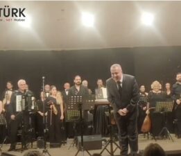 Balçova Korutürk Mahalle Muhtarlığı Türk Sanat Müziği Korosunun Muhteşem Konseri Beğeni Kazandı