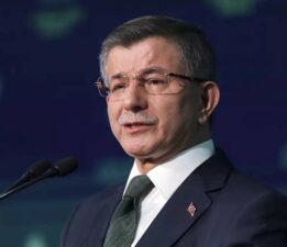 Ahmet Davutoğlu ‘AKP’ sözlerine açıklık getirdi: ‘Ben kurucu ilkelere hep sadık kaldım’