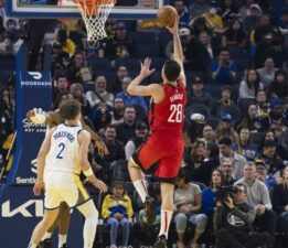 Alperen Şengün, Houston Rockets’ı yarı finale taşıdı!