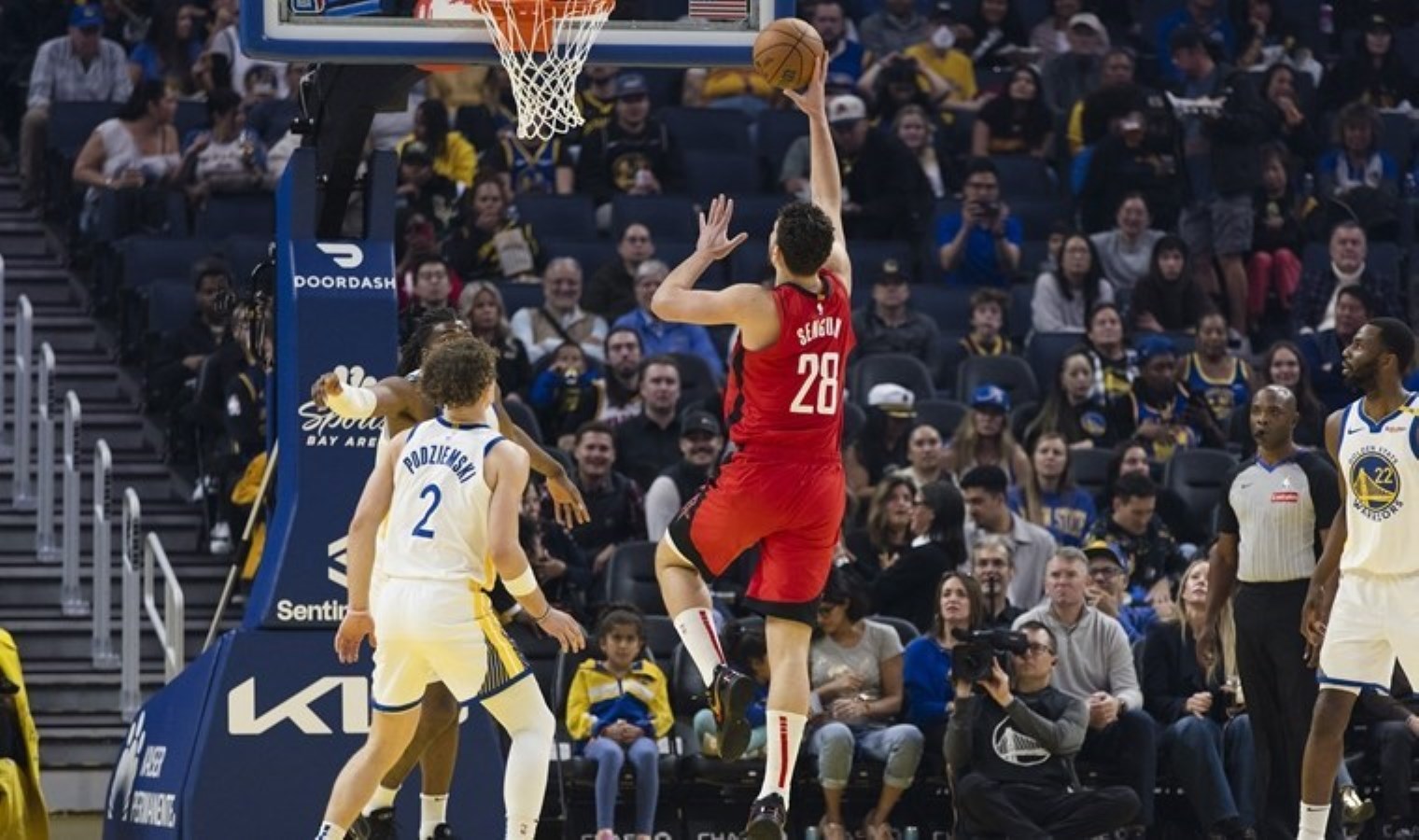 Alperen Şengün, Houston Rockets’ı yarı finale taşıdı!