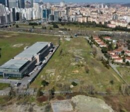Esenyurt’ta ‘Kayyum Belediyesi’ vergi borcunu lise inşaatı ile kapatacak: CHP’li belediyeler silkeleniyor kayyum okul arazisi satıyor