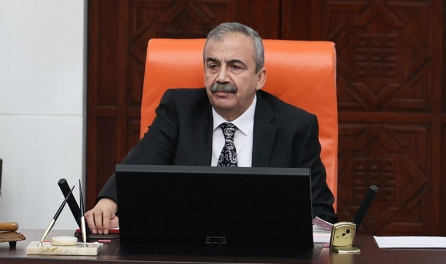 Sırrı Süreyya Önder’den ‘Türkiye Cumhuriyeti’ yorumu: Kurulurken Allah her alandan haşa silindi, kendini Allah’ın yerine koydu