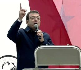 İmamoğlu Beşiktaş Belediyesi önünde konuştu