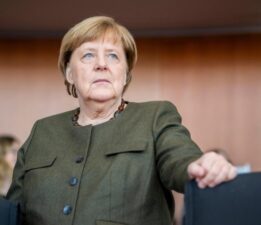 Merkel’den partisine AfD eleştirisi: Yanlış olduğuna inanıyorum