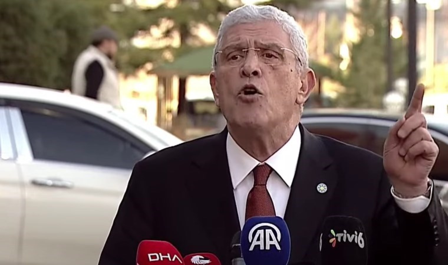 Müsavat Dervişoğlu, Sinan Ateş’in vurulduğu yerde: ‘Her ahlaksıza cevap verirsem…’