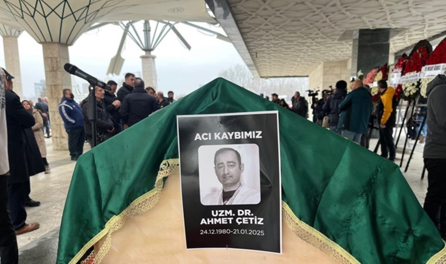 Otel yangınında can verdiler… Aynı aileden 4 kişi, toprağa verildi