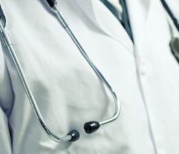 Polonya’da acil tıp teknisyeni skandalı: Yalnızca ‘genç ve güzel’ olanları hastaneye kaldırmışlar!