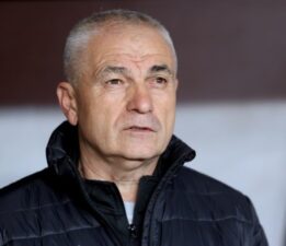 Rıza Çalımbay’dan Solskjaer sözleri:  ‘Bizlerden birini almaları gerekiyordu’