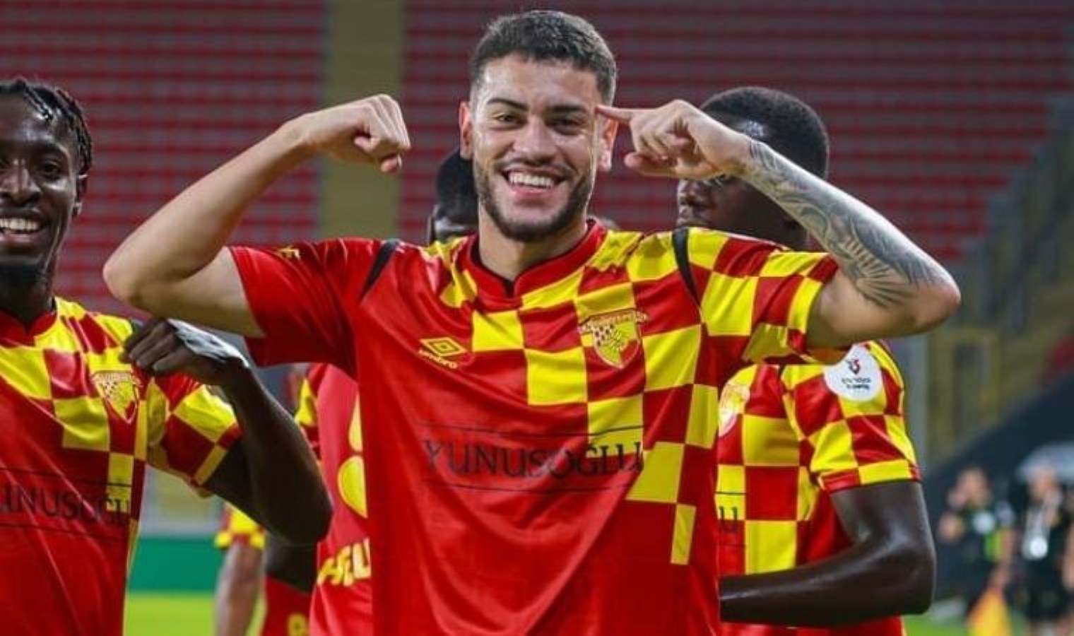 Romulo’dan Göztepe taraftarına teşekkür: ‘Birlikte savaşmaya devam edelim’