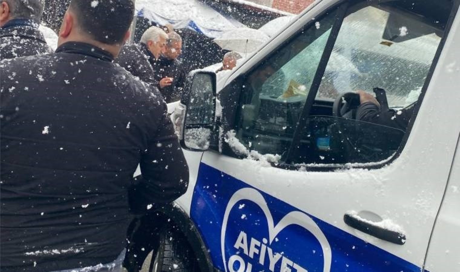 AKP’li belediye, CHP’li İzmit Belediyesi’nin çorba dağıtımını engelledi