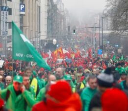 Belçika’da 60 bin kişilik dev protesto: ‘Haklarımızı gasp ettirmeyeceğiz!’