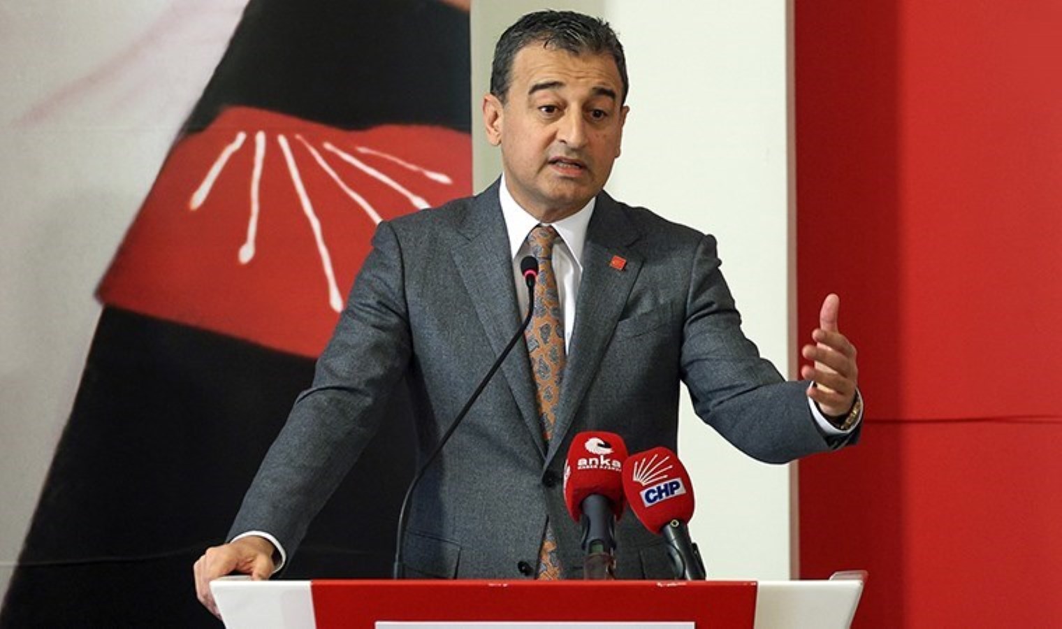 CHP kurultayına soruşturma… CHP’li Bulut’tan AKP’ye sert tepki: ‘Devlet aklını yitirmiş bir iktidar var’