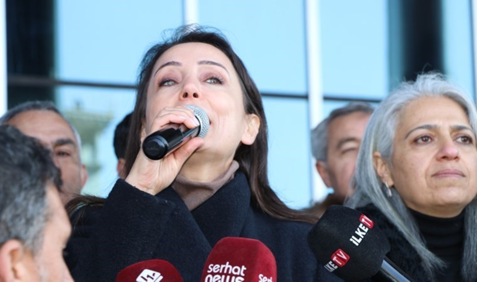 DEM’li Hatimoğulları’ndan iktidara: ‘Ey Saray, ey Erdoğan karar ver…’