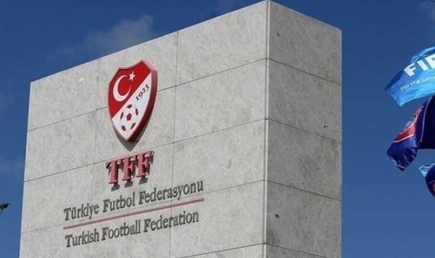 Derbi için yabancı hakem açıklaması: TFF’den net cevap geldi!