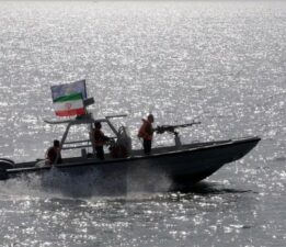 Devrim Muhafızları’na yakalanmamak için gemiyi batırdılar