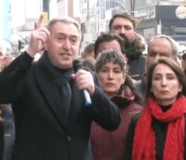 Tuncer Bakırhan’dan ‘Van’ tepkisi: ‘Abdullah Öcalan çözüm için uğraşırken beyefendiler kayyum atıyor’