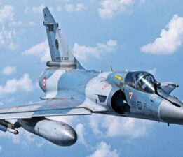 Ukrayna’ya ilk Fransız savaş uçakları teslim edildi