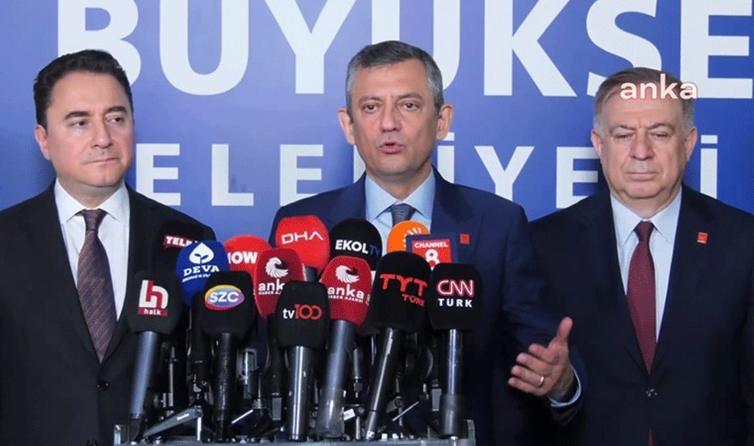 Ali Babacan’dan Saraçhane’ye destek ziyareti