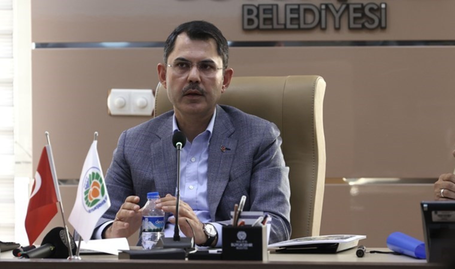 Bakan Murat Kurum’dan beton firmalarına fırça: ‘5 bin liraya beton mu olur, ben çeliğe dönerim’