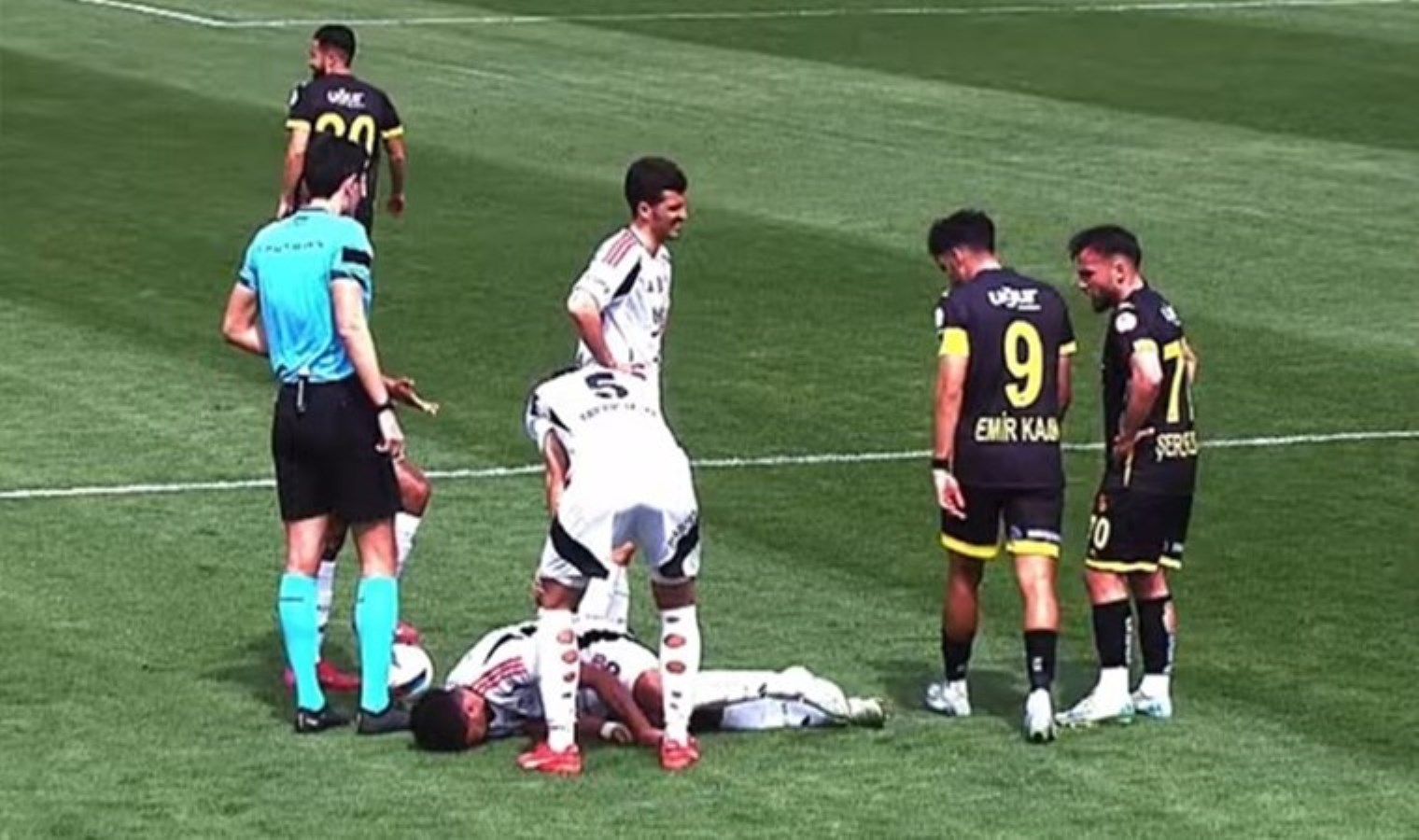 Beşiktaş’ta derbi öncesi hazırlık maçında 2 sakatlık!