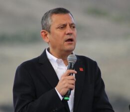 Özgür Özel Saraçhane’de: ‘Özgür ölecek, Saraçhane’yi bırakmayacak’