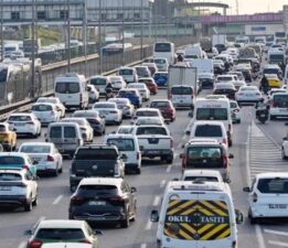 Sürücüler dikkat: Trafikte o zorunluluk sona eriyor!