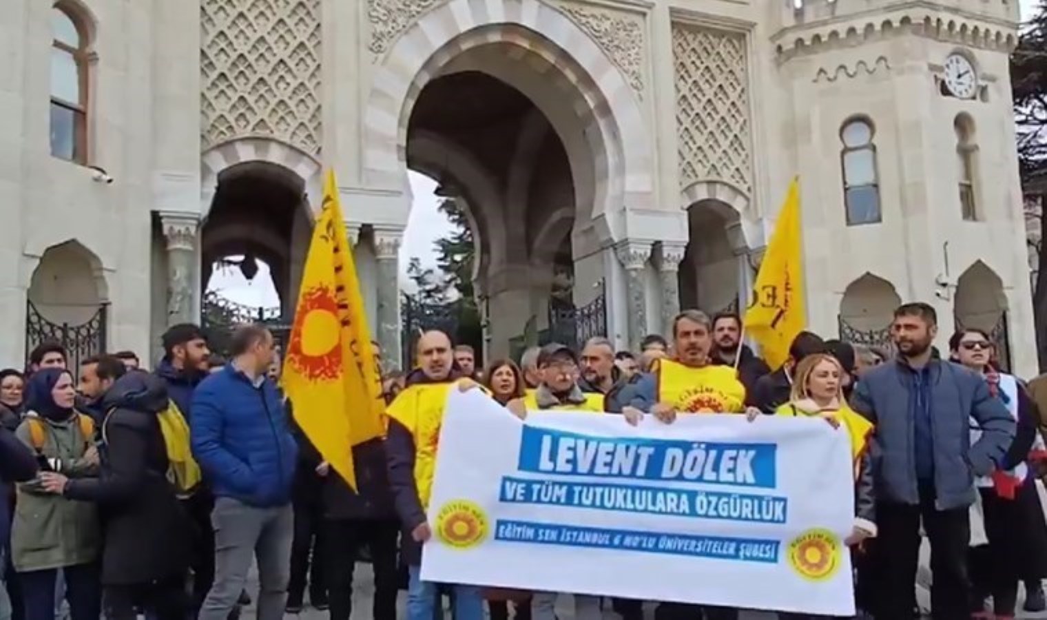 Beyazıt’ta ‘Levent Dölek’ protestosu: ‘Sendikal faaliyet suç değildir’