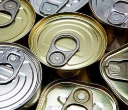 Cam parçaları bulundu: Ünlü markanın konserveleri acil olarak toplatılıyor!