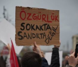 CHP’li Çakırözer’in ziyaret ettiği tutuklu öğrenciler: ‘Biz yatar çıkarız, yeter ki dışarıdakiler dirensin’