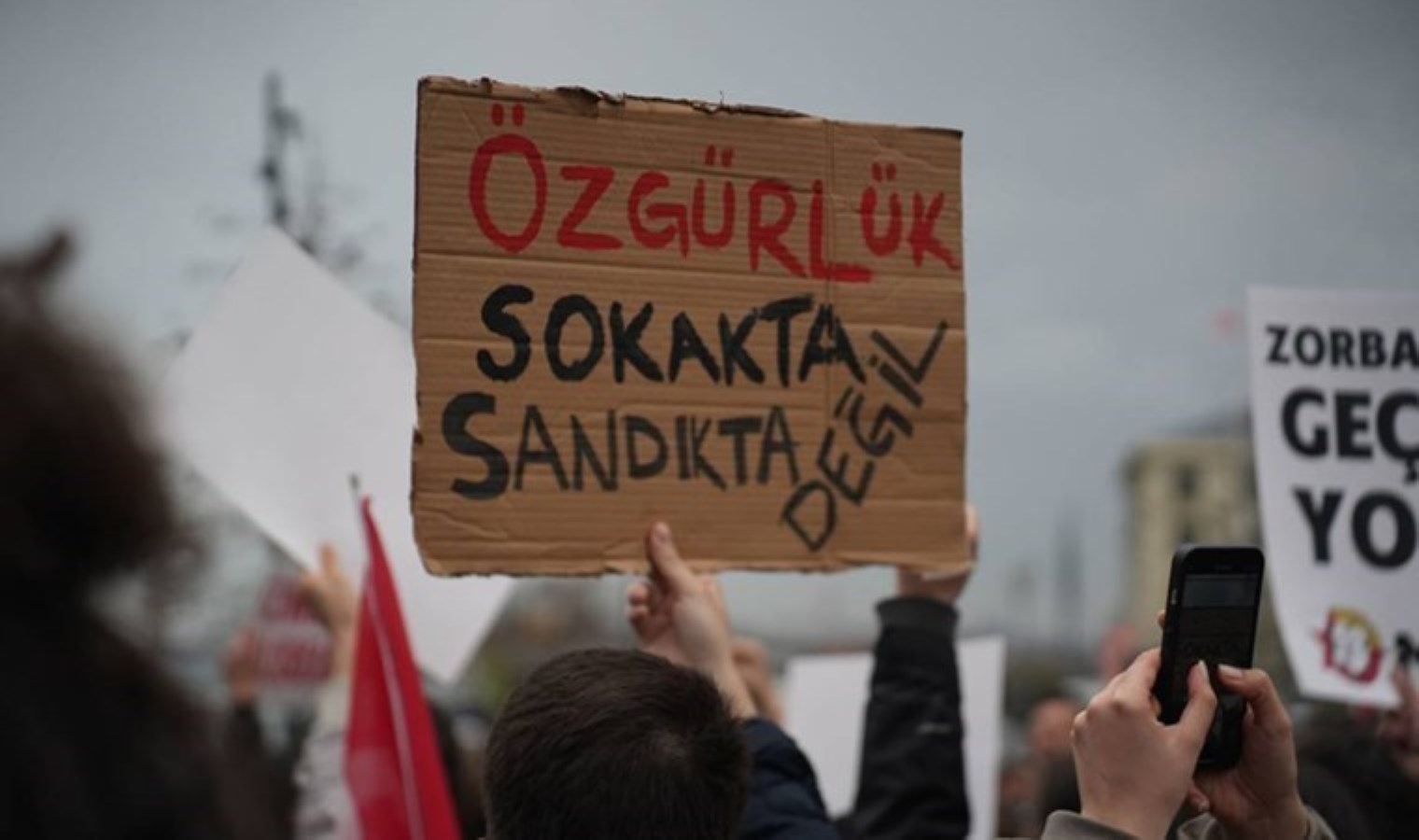 CHP’li Çakırözer’in ziyaret ettiği tutuklu öğrenciler: ‘Biz yatar çıkarız, yeter ki dışarıdakiler dirensin’