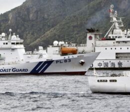 Doğu Çin Denizi’nde gerilim: Japon balıkçı gemisi uzaklaştırıldı