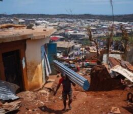 Fransa’dan Mayotte kararı: Vatandaşlık hakkını sınırlandırıyor