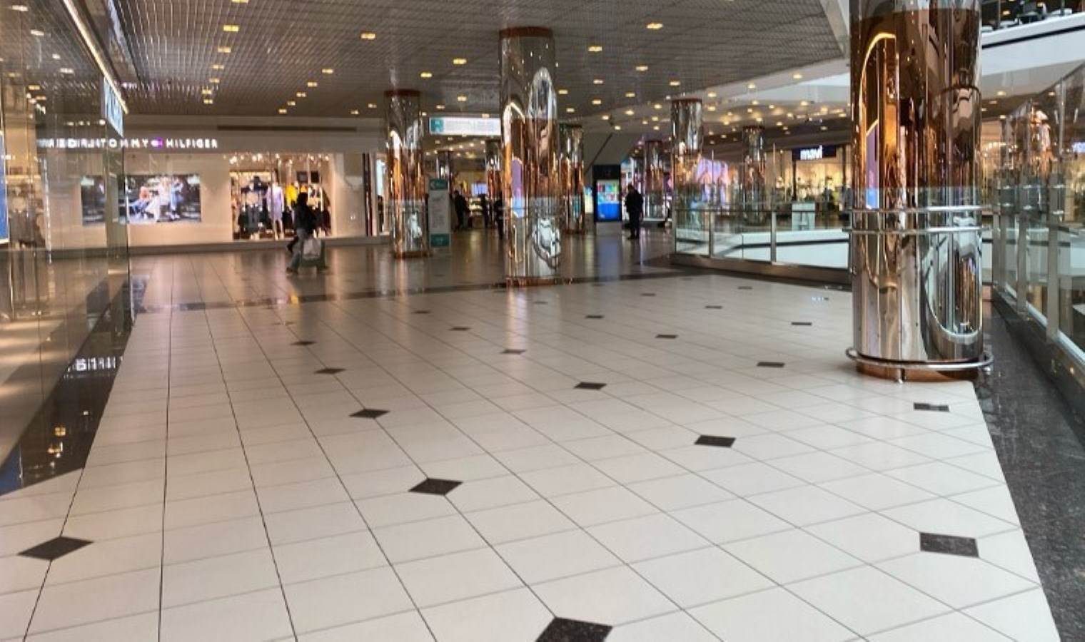 İBB operasyonlarına halktan büyük tepki! İşte tüketim boykotundan görüntüler