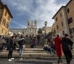 İtalya’da doğum oranları rekor düzeyde düştü