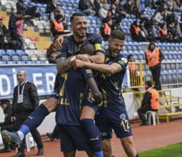 Kasımpaşa evinde 3 puanı 3 golle aldı!