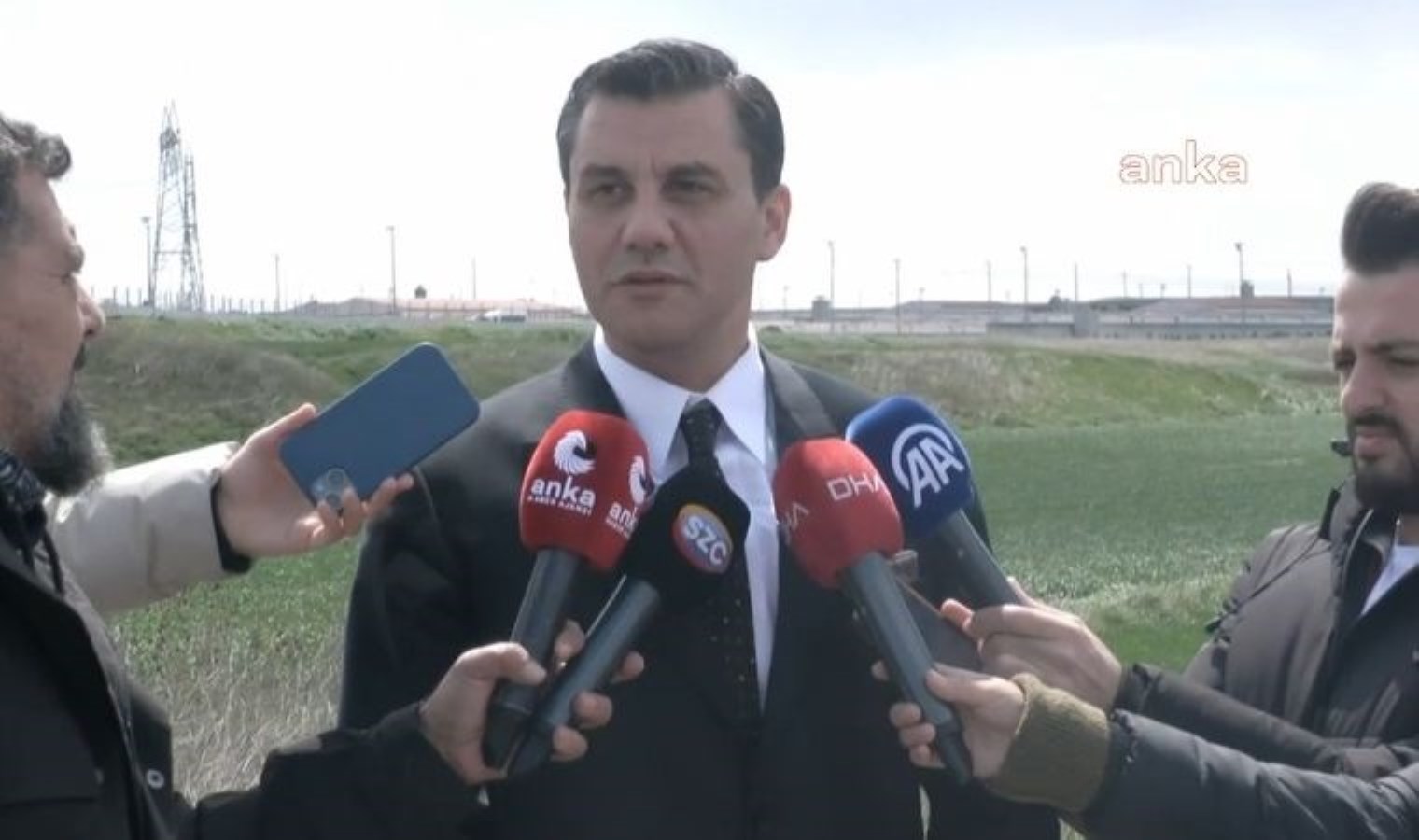 “Ne bir santim eğiliriz ne bir adım geri atarız”