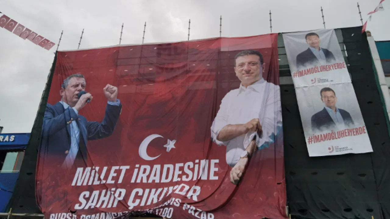 Bursa’da ‘Millet İradesine Sahip Çıkıyor’ mitingi: Onbinler Özgür Özel’i bekliyor